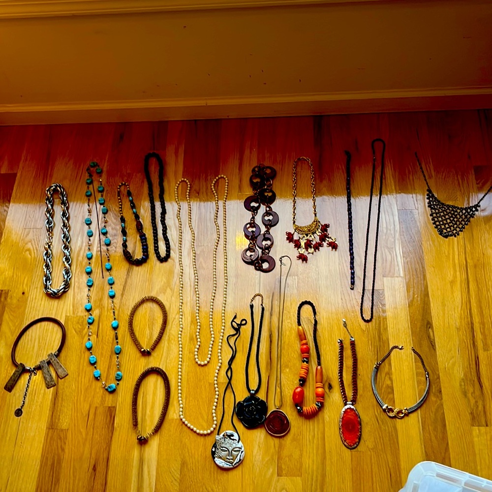 Make An Offer On Many Woman’s Necklaces To Choose From!